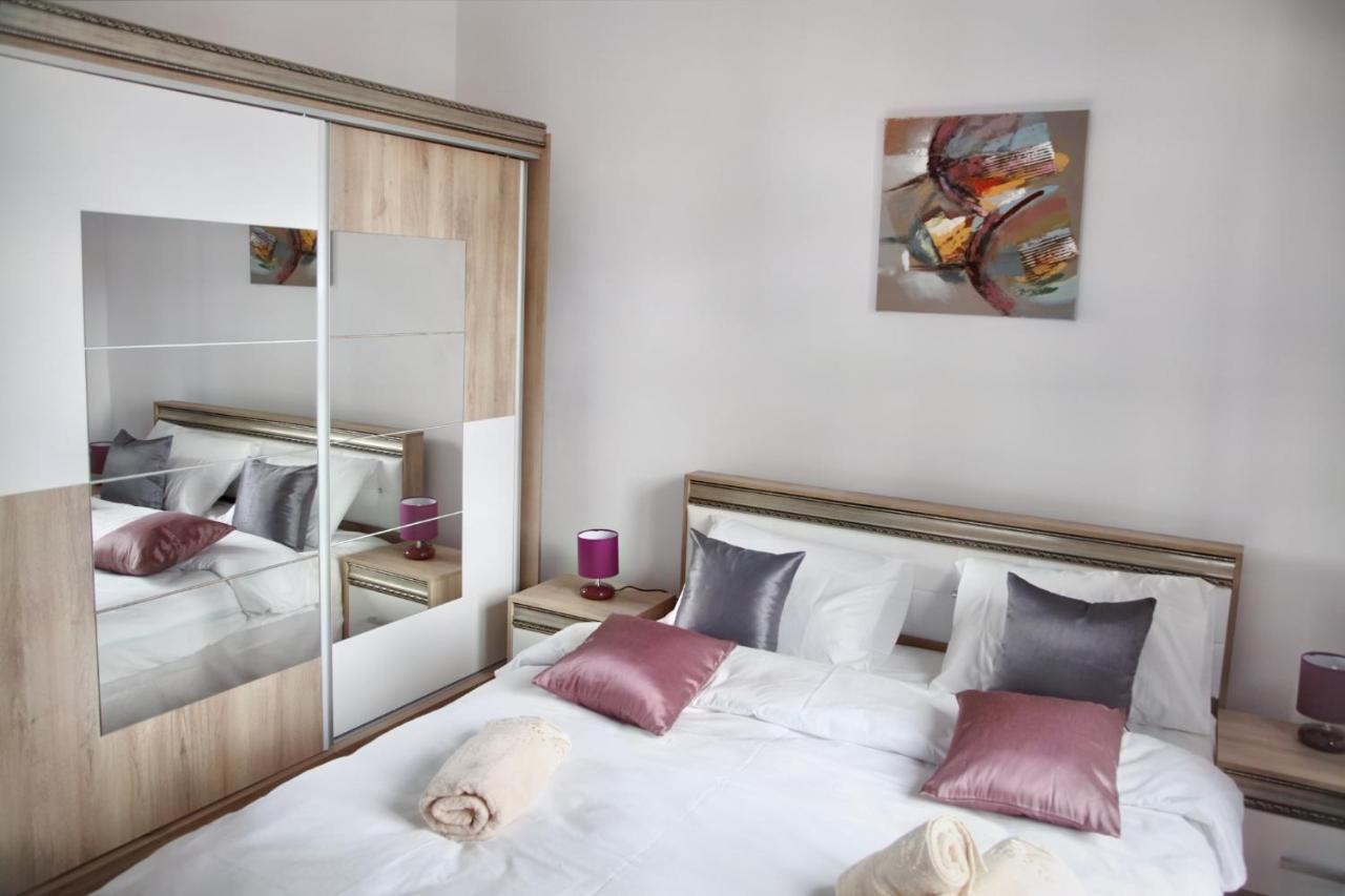 Luxury Downtown Apartment クルージュ＝ナポカ エクステリア 写真